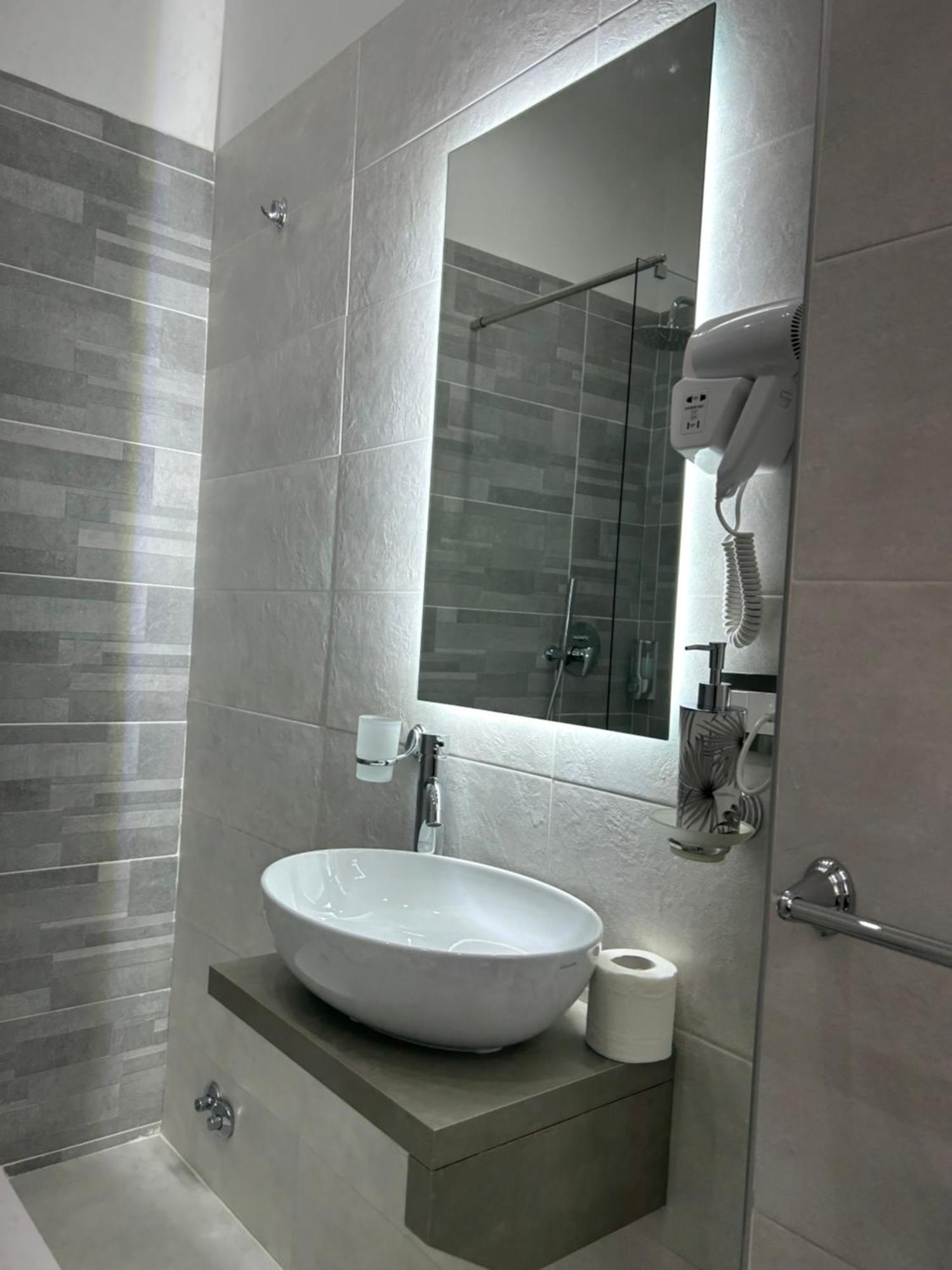 Skycity 2 B&B Naples Extérieur photo